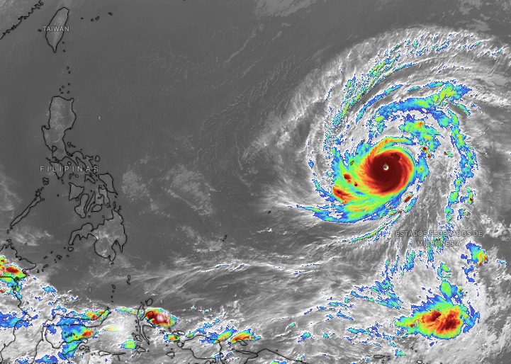Imagen satelital del ojo de un tifón