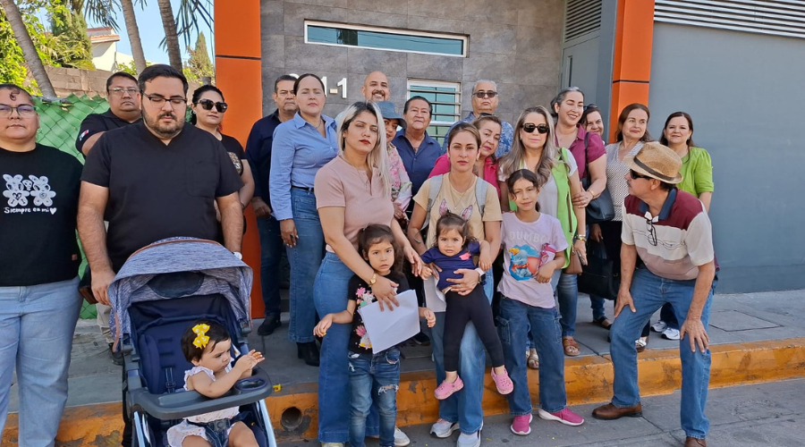 Vecinos de La Estancia 5 acuden a Línea Directa