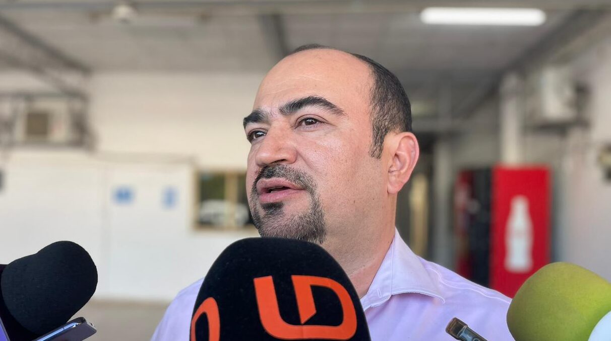 Jesús Arnoldo Serrano Castelo, Vicefiscal en la zona norte con un micrófono de Línea Directa