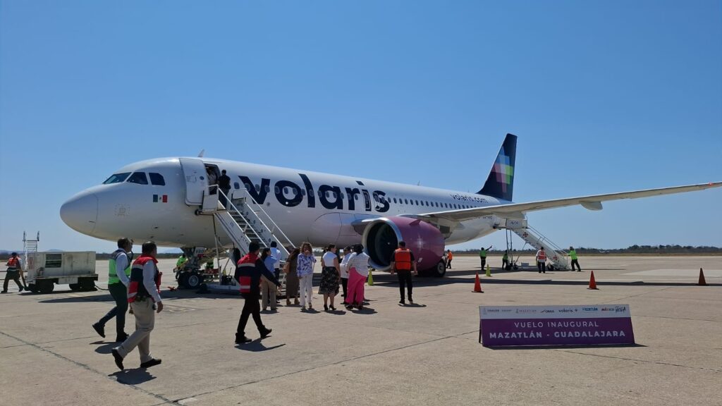 Vuelo inaugural Mazatlán-Guadalajara.