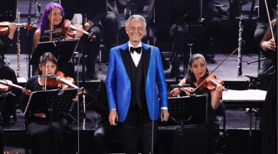Andrea Bocelli.