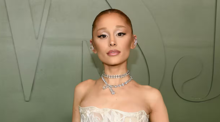 Ariana Grande.