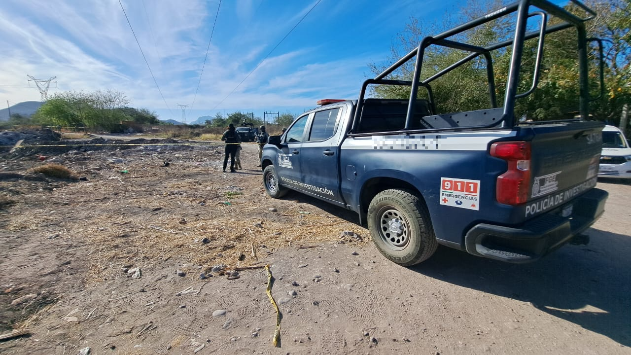 Policía delimita el lugar al confirmar la presencia de un hombre sin vida en el sector de Los Mezcales de Culiacán