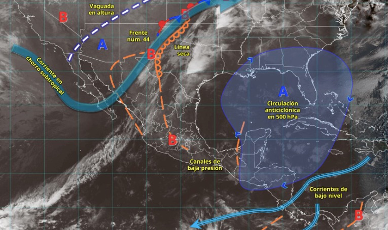 Imagen satelital de México indicando los sistemas meteorológicos activos