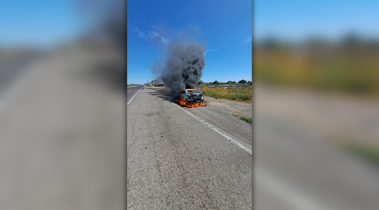 Accidente automovilístico deja un vehículo incendiado y tres heridos