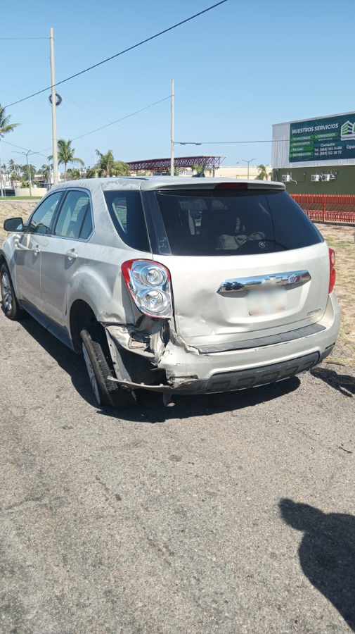 Aparatoso choque y volcadura en la México 15