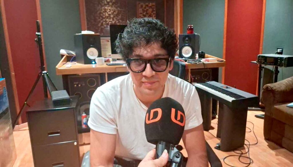 Adrián Cota, artista guasavense