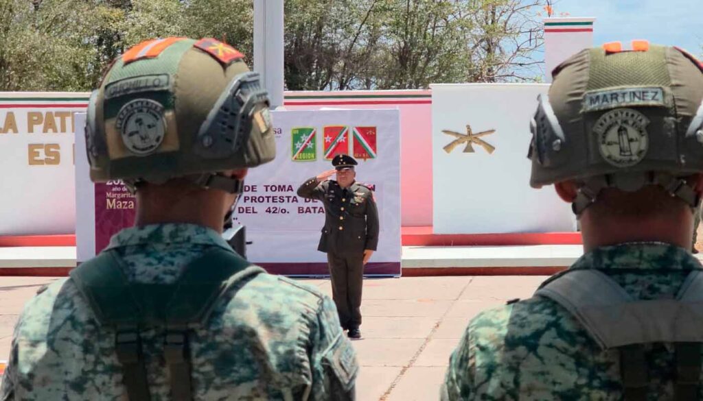 Adrián Ortiz asume mando 42 batallón de infantería en Guamúchil