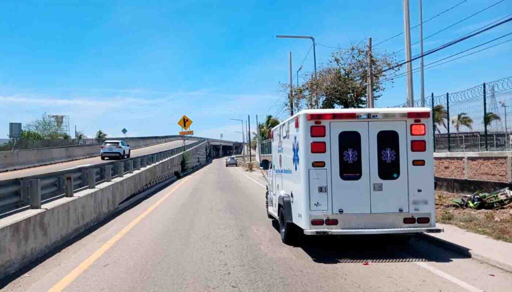 Ambulancia de Bomberos Veteranos en Mazatlán