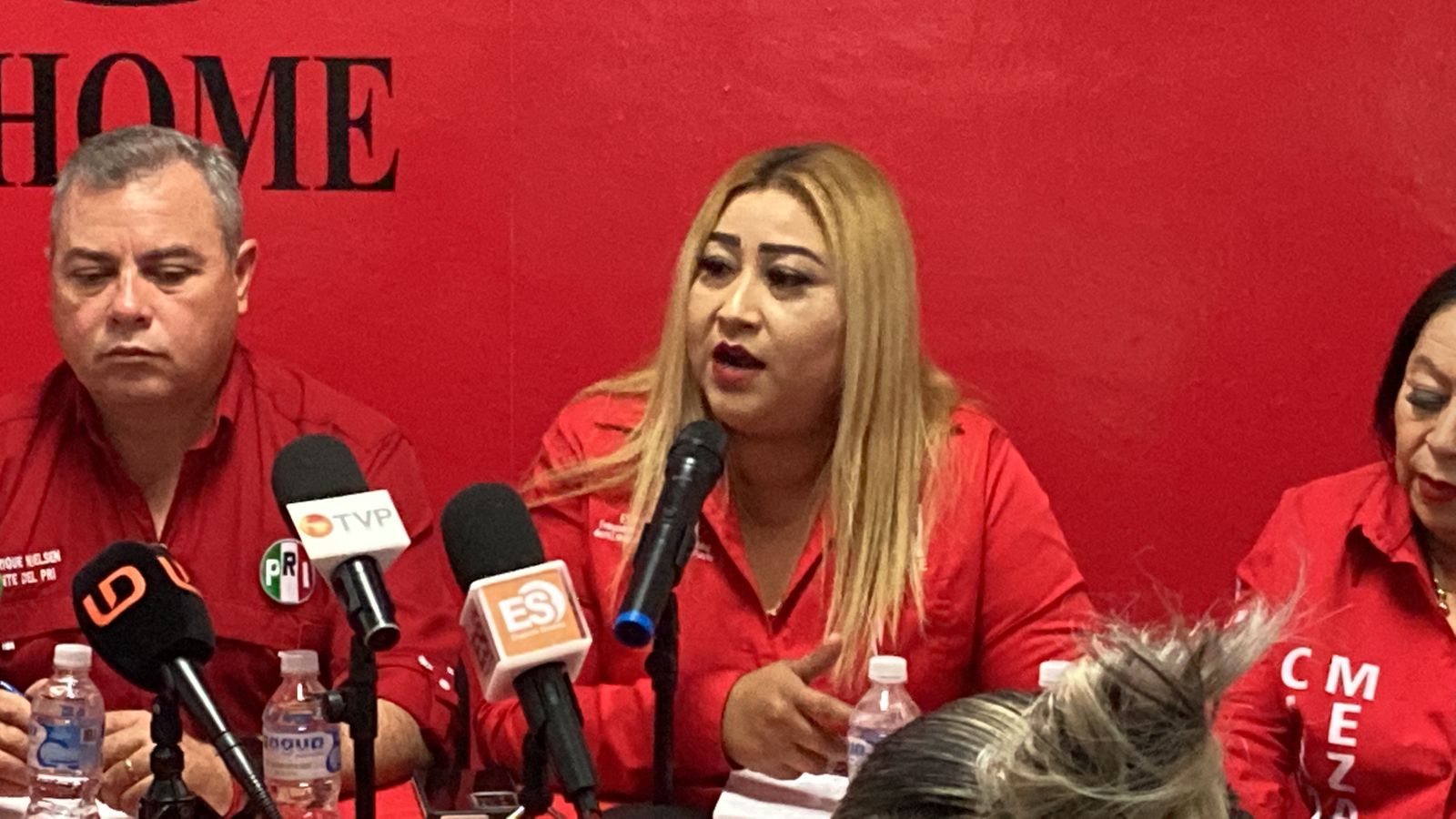 Amelia Esther Preciado López en una rueda de prensa