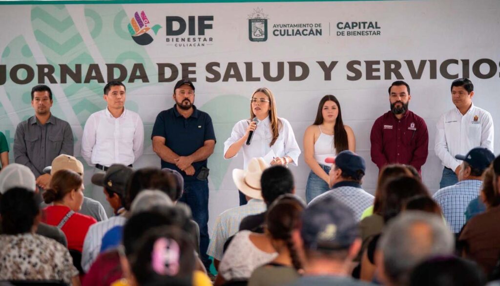 Ana Miriam Ramos en evento de DIF Culiacán