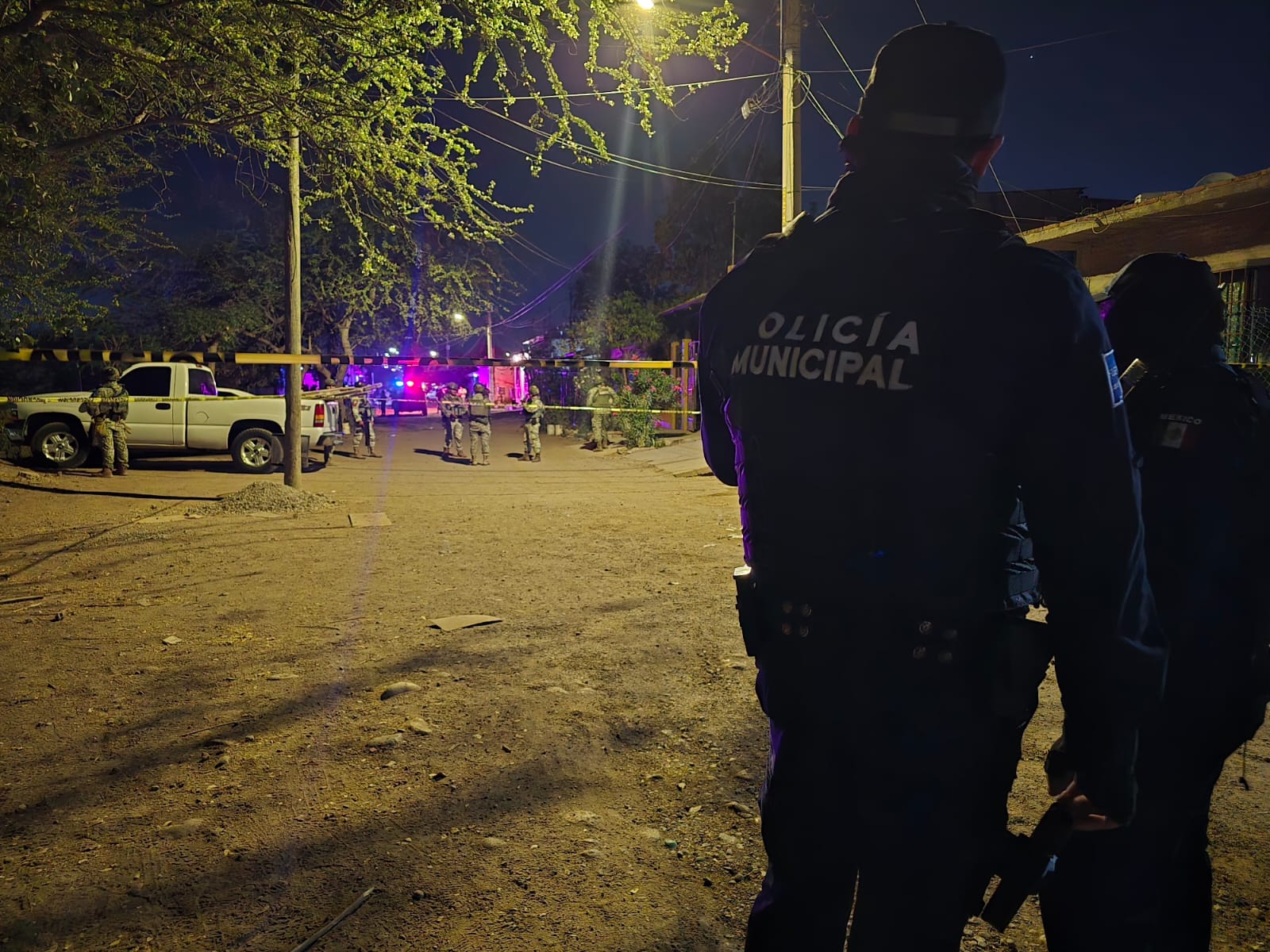A balazos lesionan a hombre en la Felipe Ángeles