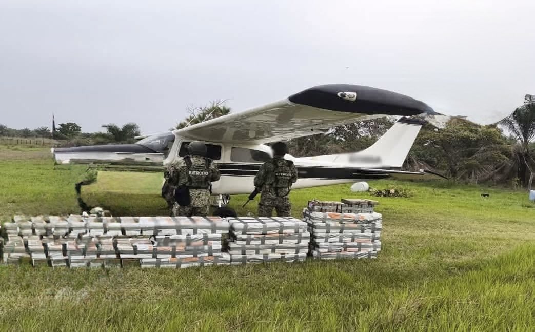 Avioneta con droga decomisada en Tabasco