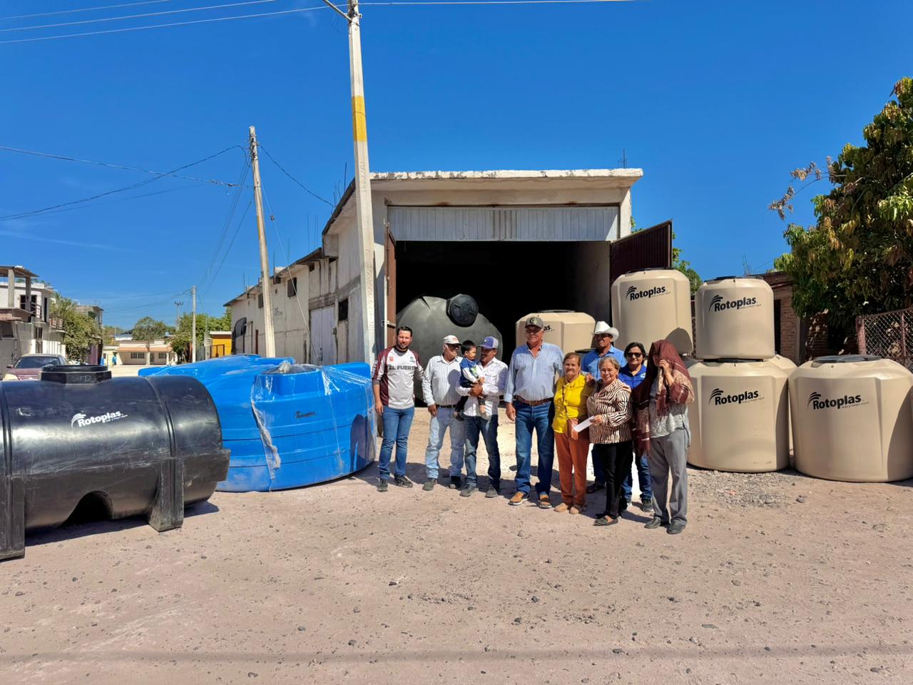 Tinacos almacenadores de agua