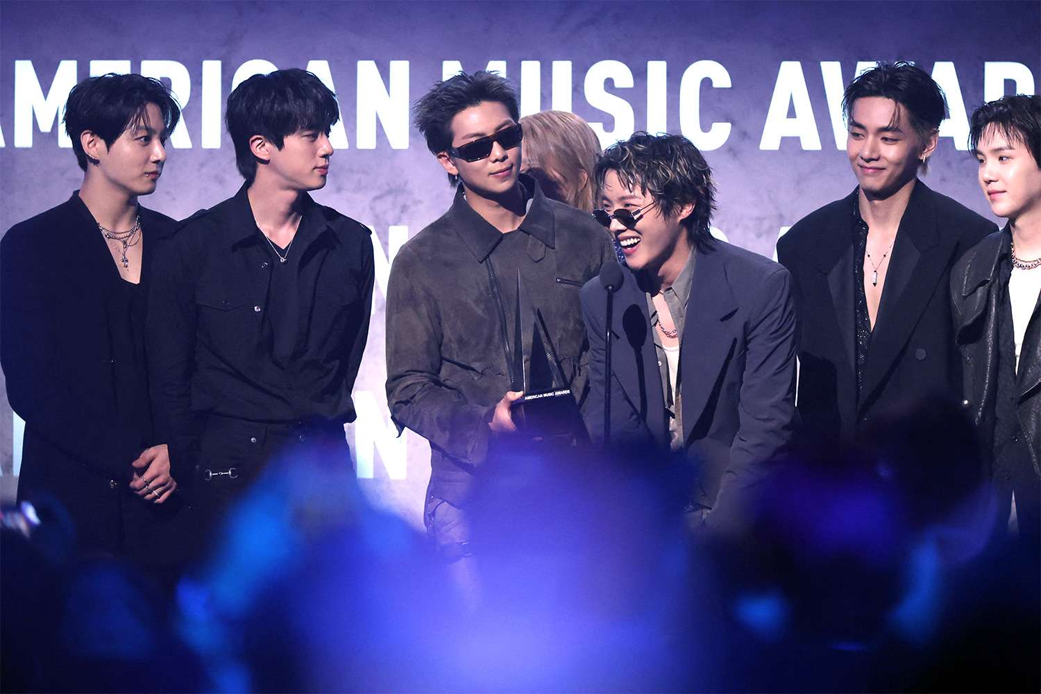 BTS arrasa en los AMAS 2026: conoce aquí la lista completa de ganadores