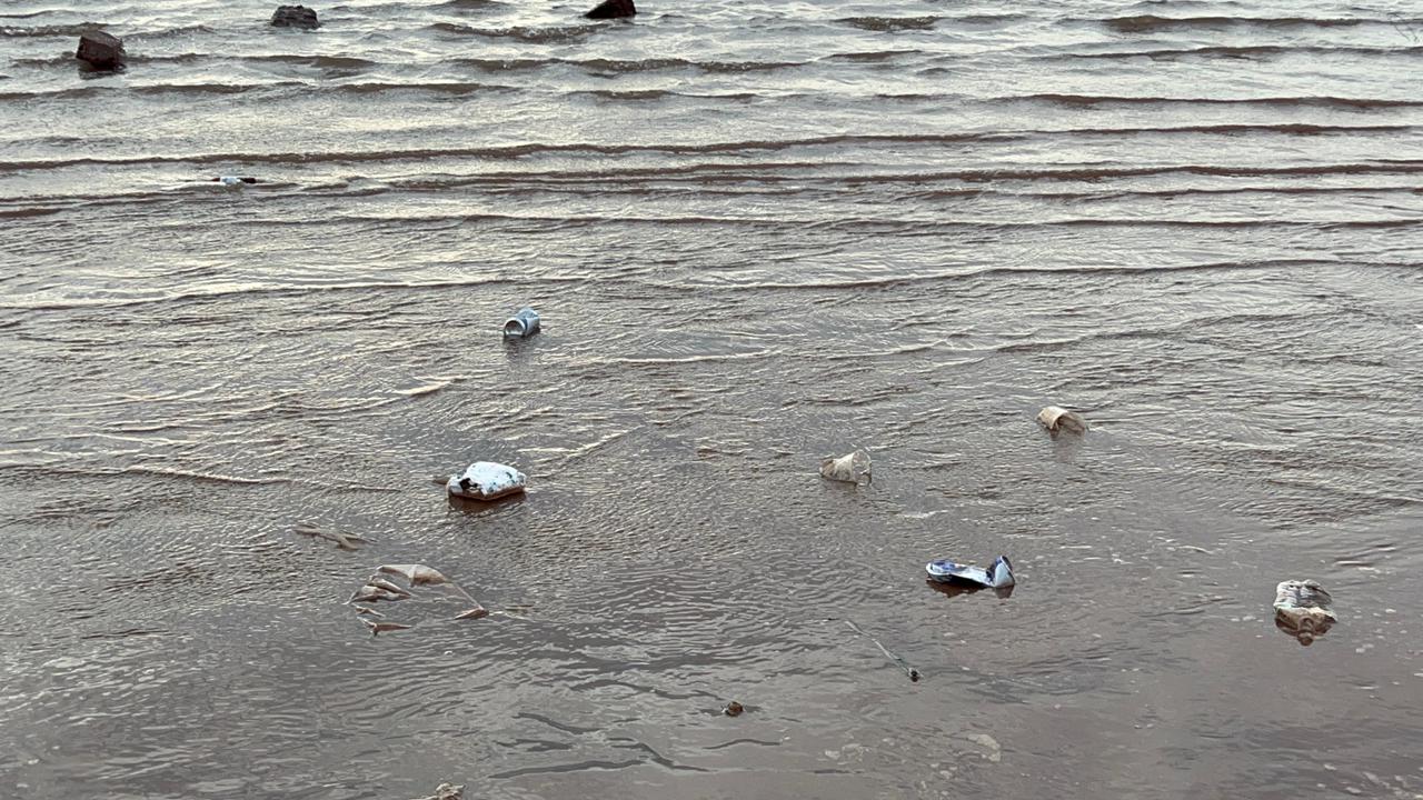 Basura en la playa.