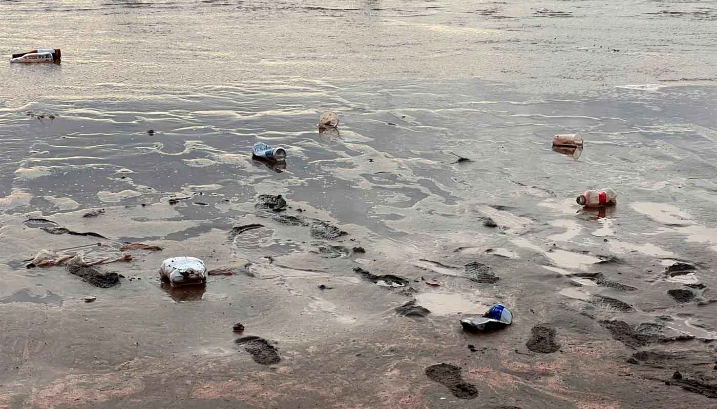 Desechos en playa de Guasave