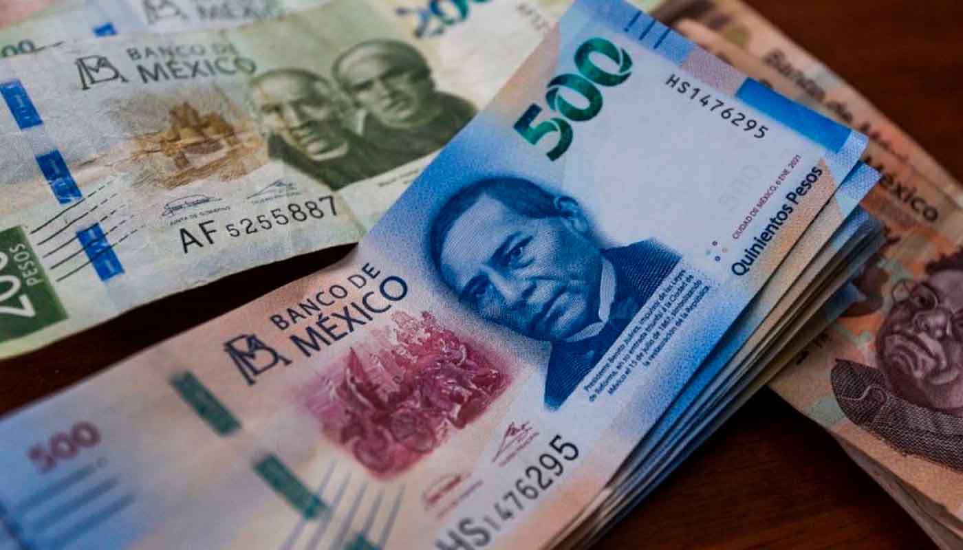 Billetes de pesos mexicanos de 200 y 500