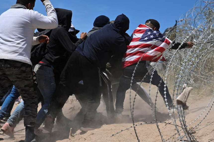 Nueva demanda busca frenar la ley antimigrante SB4 en Texas antes de su entrada en vigor