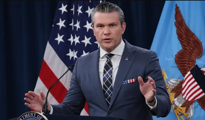 secretario de Guerra de Estados Unidos, Pete Hegseth