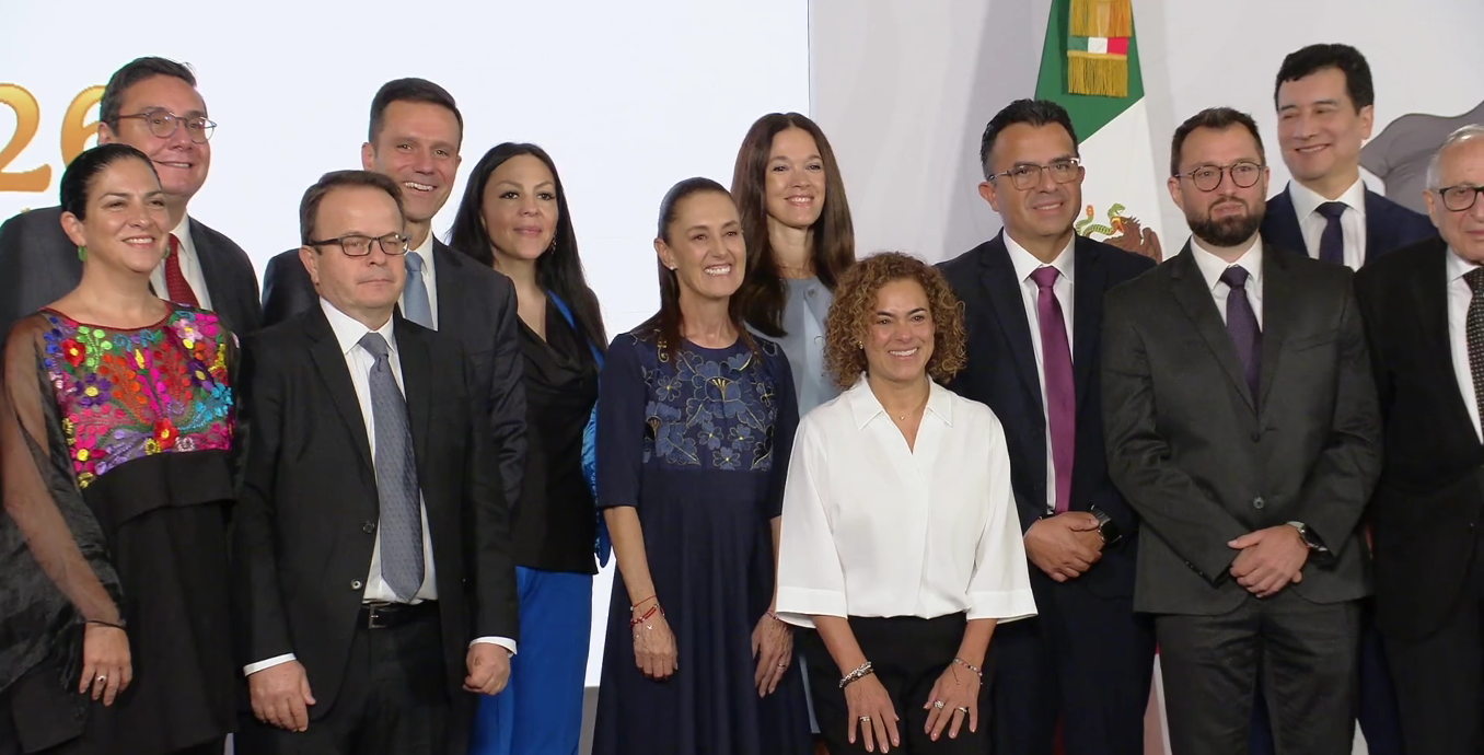 Sheinbaum y empresarios farmacéuticos