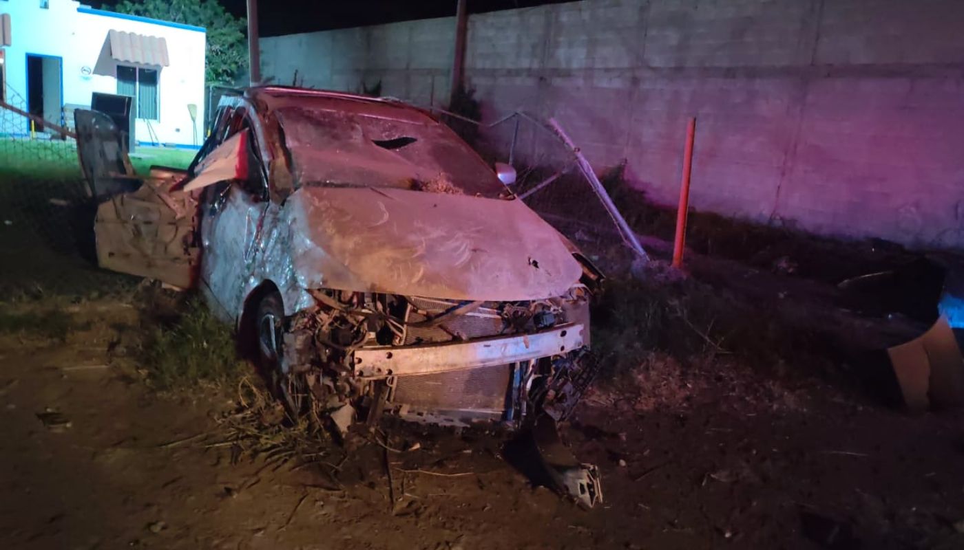 Vehículo dañado por accidente