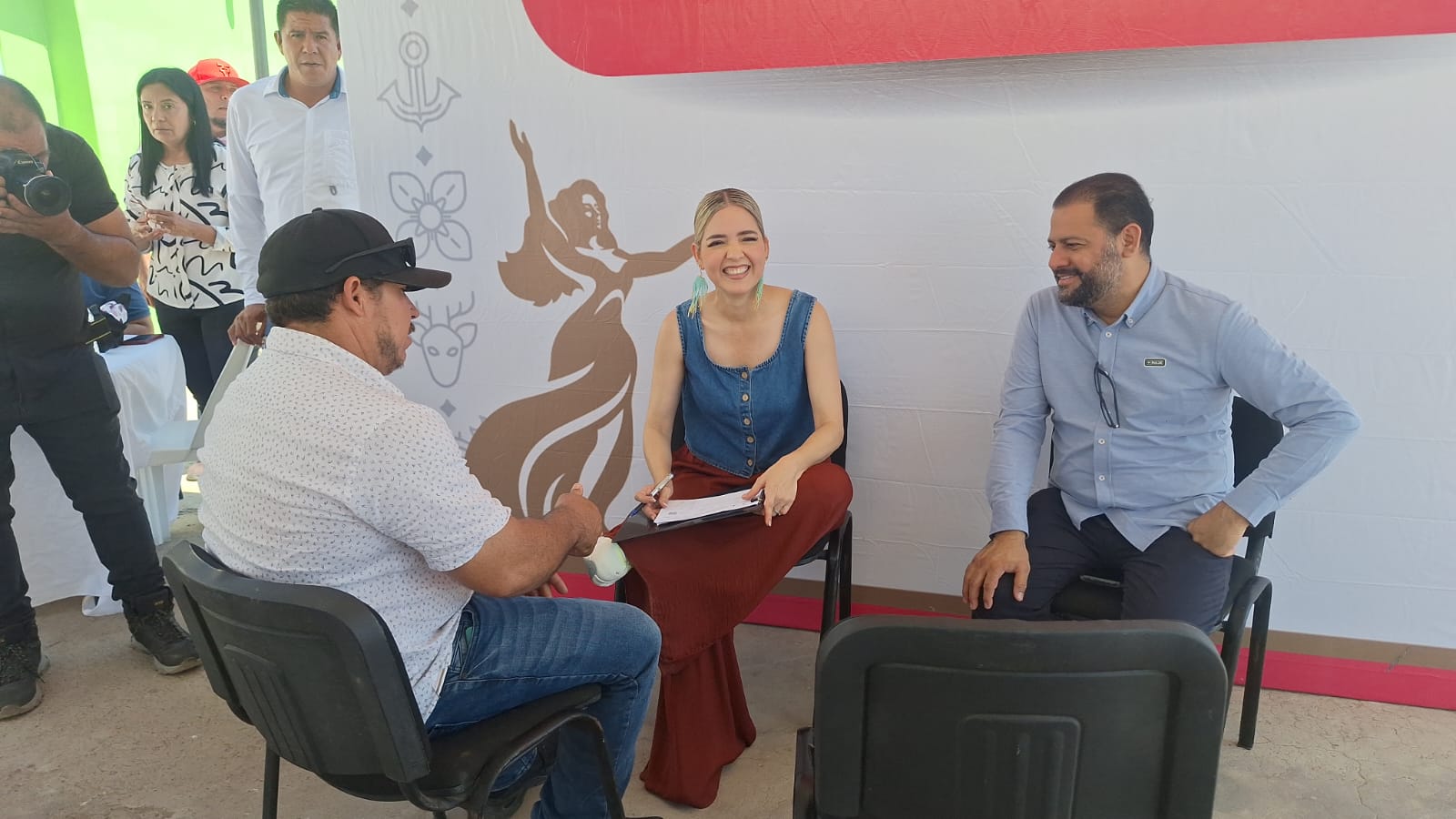Programa Contigo Mazatlán: en la plazuela de El Recreo