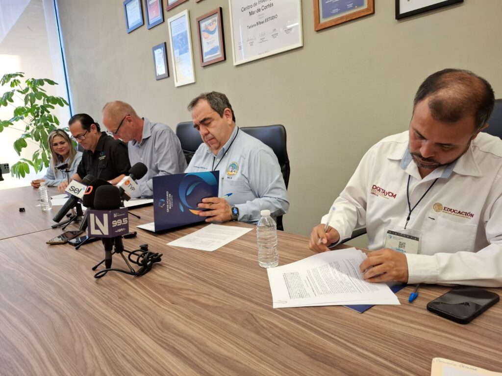 Gran Acuario Mazatlán, IMAA y Cetmar firman convenios educativos