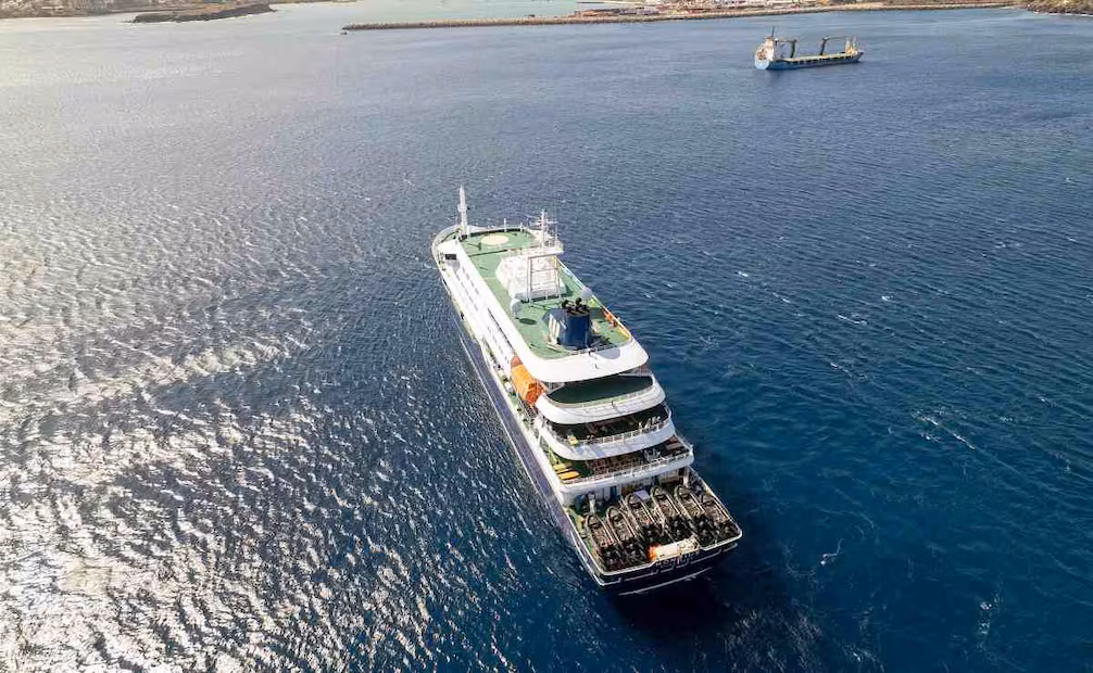 Niegan desembarco de crucero por brote de hantavirus: 149 pasajeros permanecen aislados