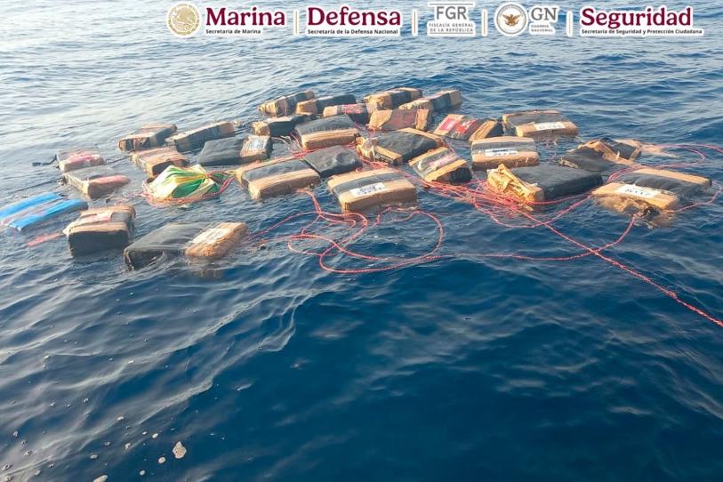 Semar asegura más de dos toneladas de cocaína en el Golfo de Tehuantepec