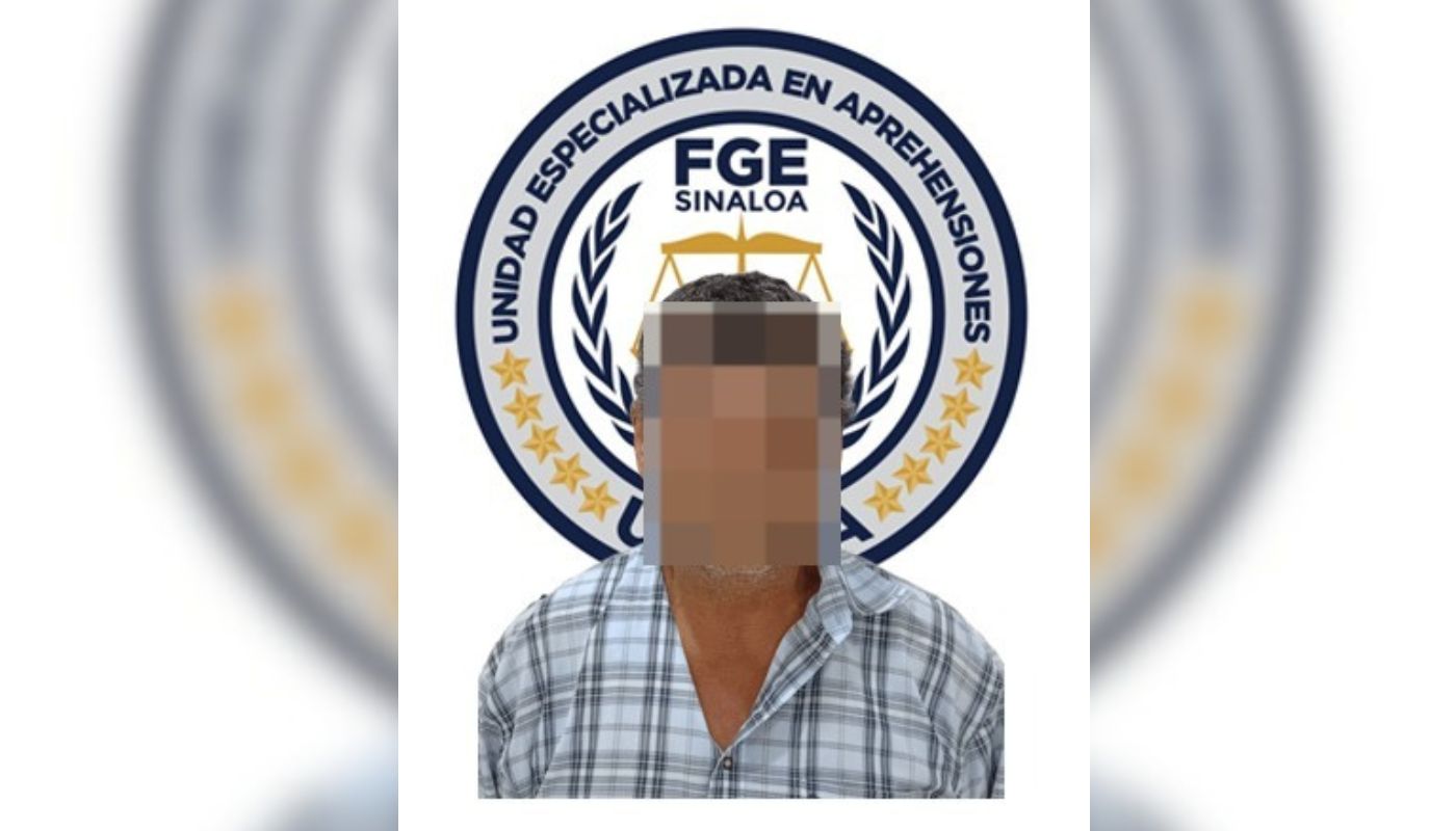 Persona detenida con el rostro pixelado