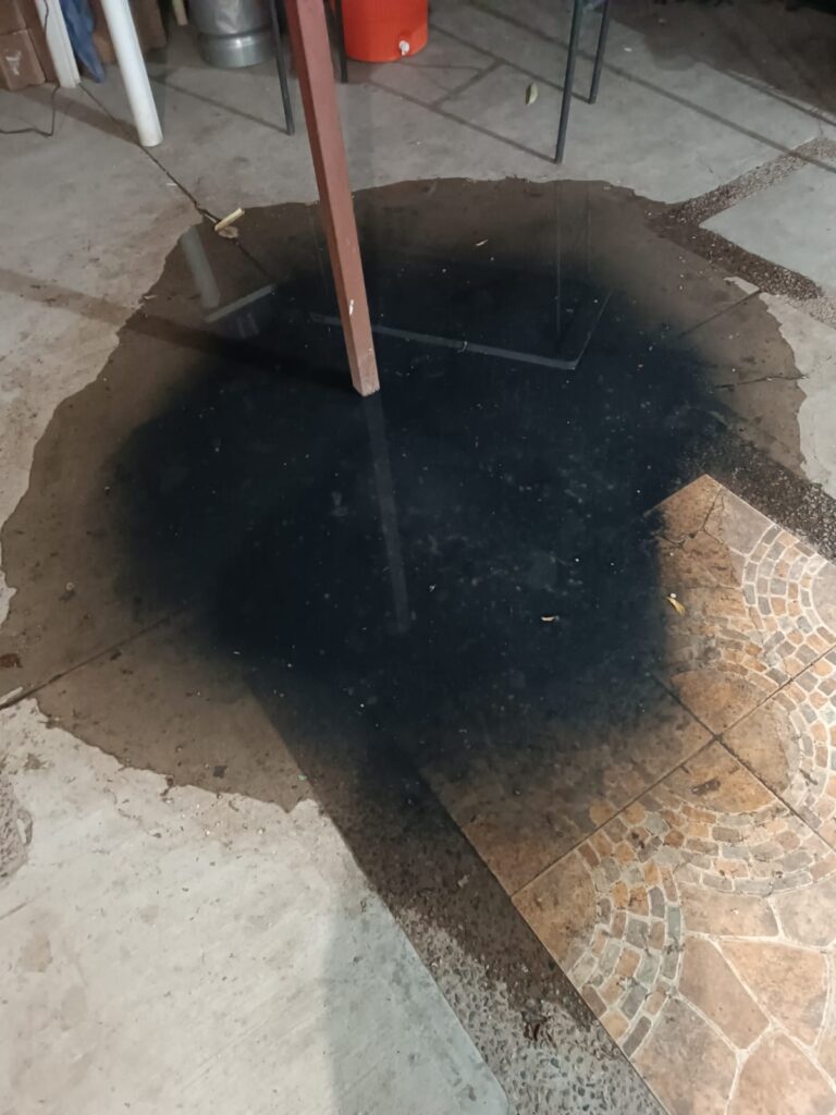 Aguas negras al interior de una vivienda