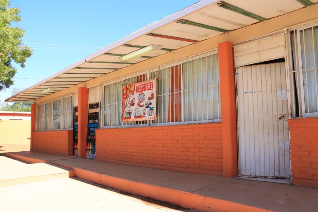 Salones de una escuela primaria.