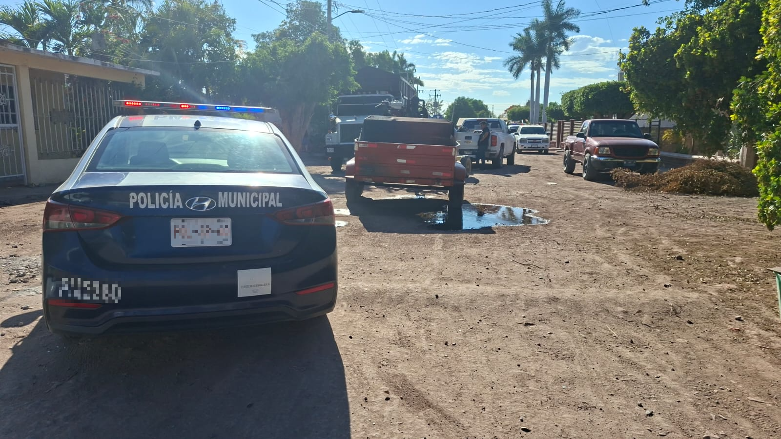 Tanque de diésel explota afuera de un taller de herrería