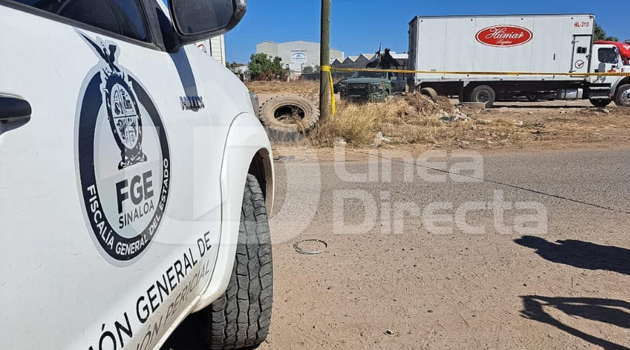 Elementos de la FGE delimita el área del homicidio
