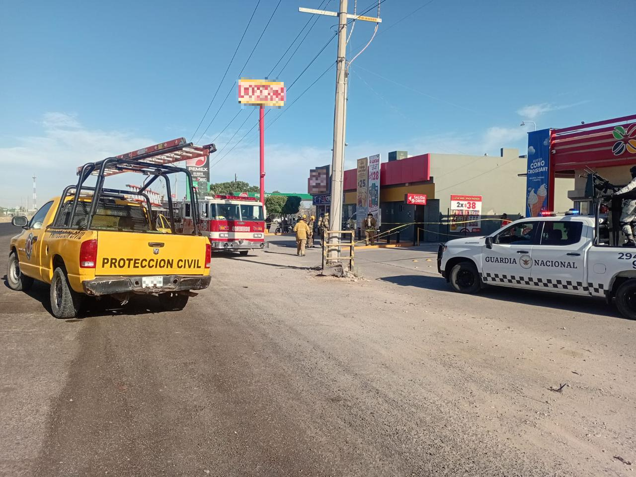 Incendio por corto circuito en una tienda de conveniencia