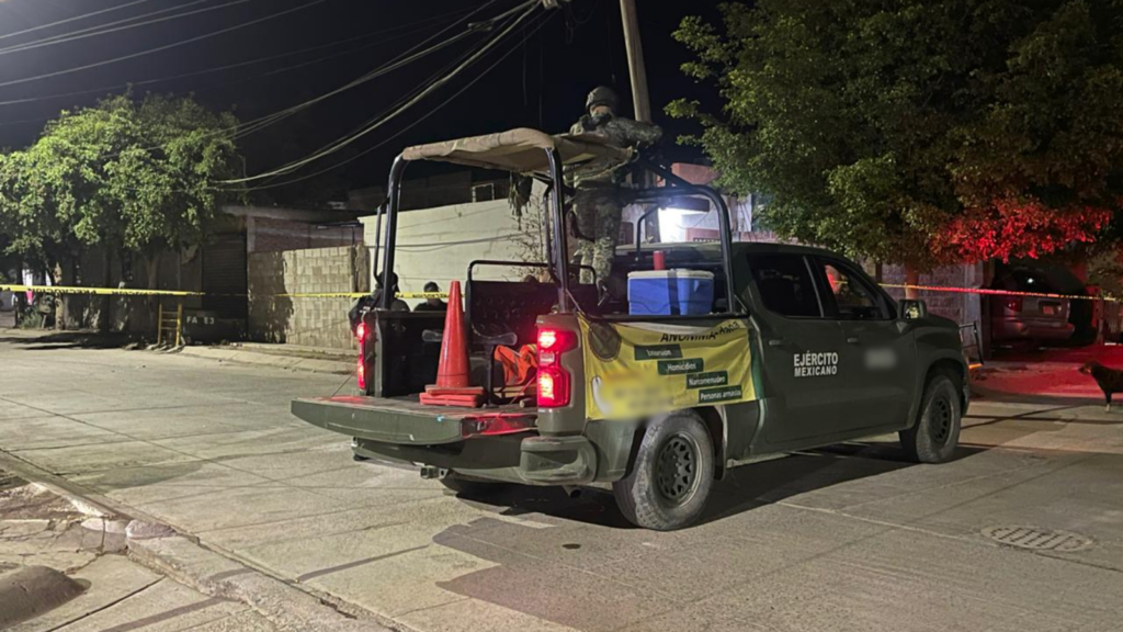 Un hombre cuya identidad aún se desconoce, fue asesinado a balazos sobre la banqueta