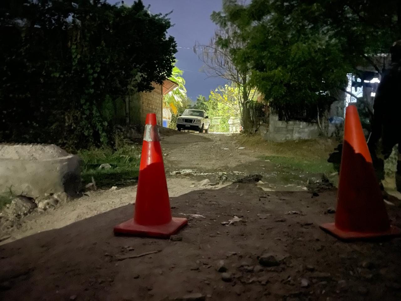 Autoridades localizan una camioneta baleada