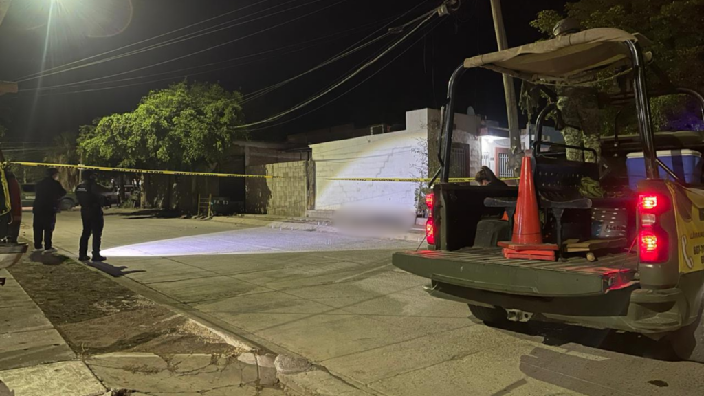 Un hombre cuya identidad aún se desconoce, fue asesinado a balazos sobre la banqueta