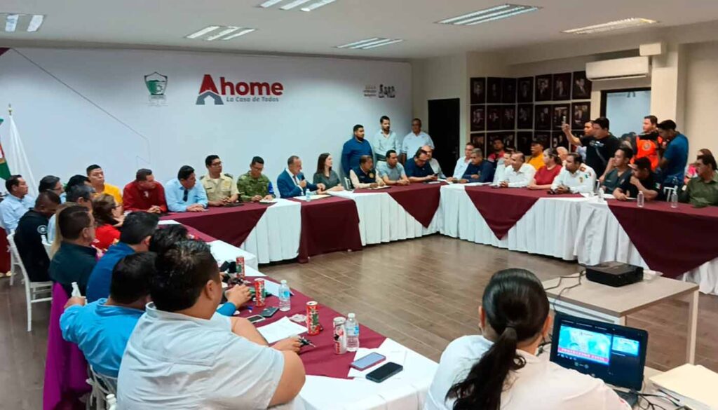 Reunión para instalar consejo de Protección Civil por huracanes en Ahome