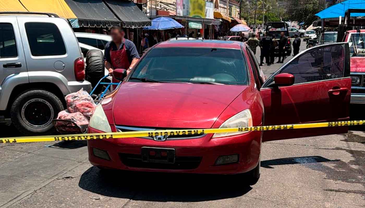 Vehículo en zona acordonada de Mazatlán, Sinaloa