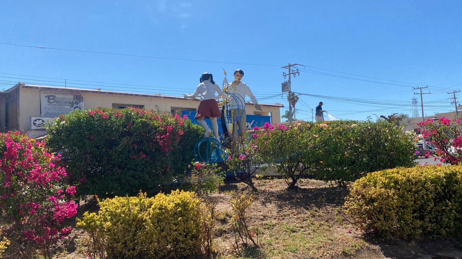 Monumento al Maestro en Guasave