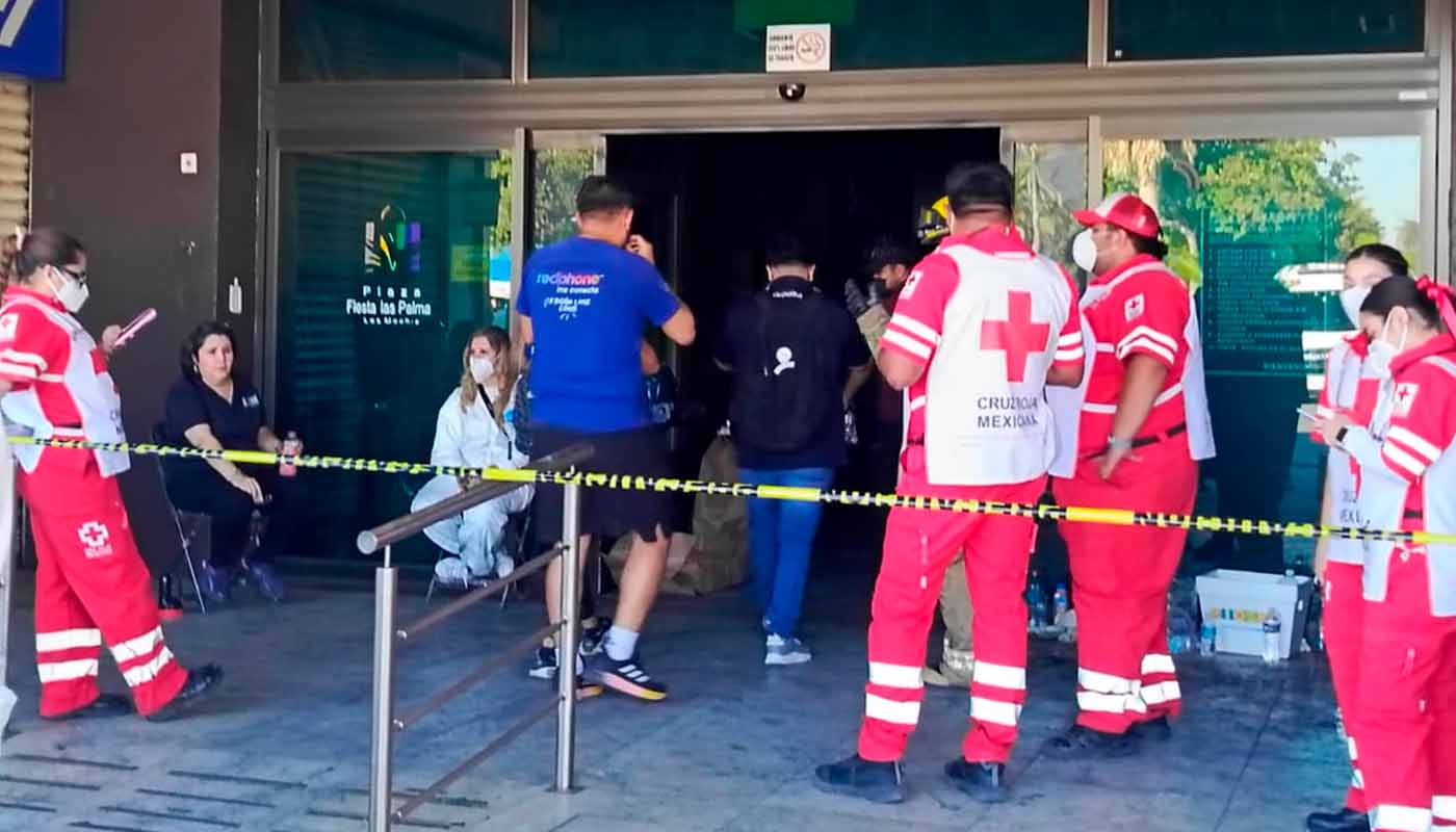 Locatarios entran a plaza Las Palmas en Los Mochis
