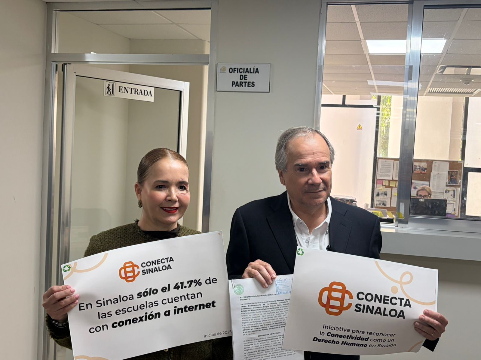 Movimiento Ciudadano propone beca anual de internet para estudiantes de escasos recursos