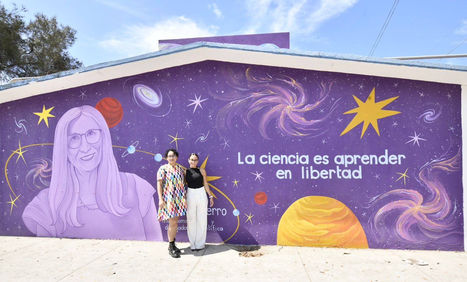 Mural en primaria de Mazatlán