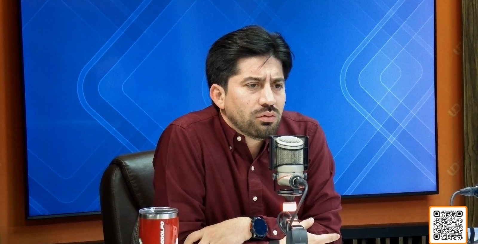 Omar López Campos en el estudio de Línea Directa