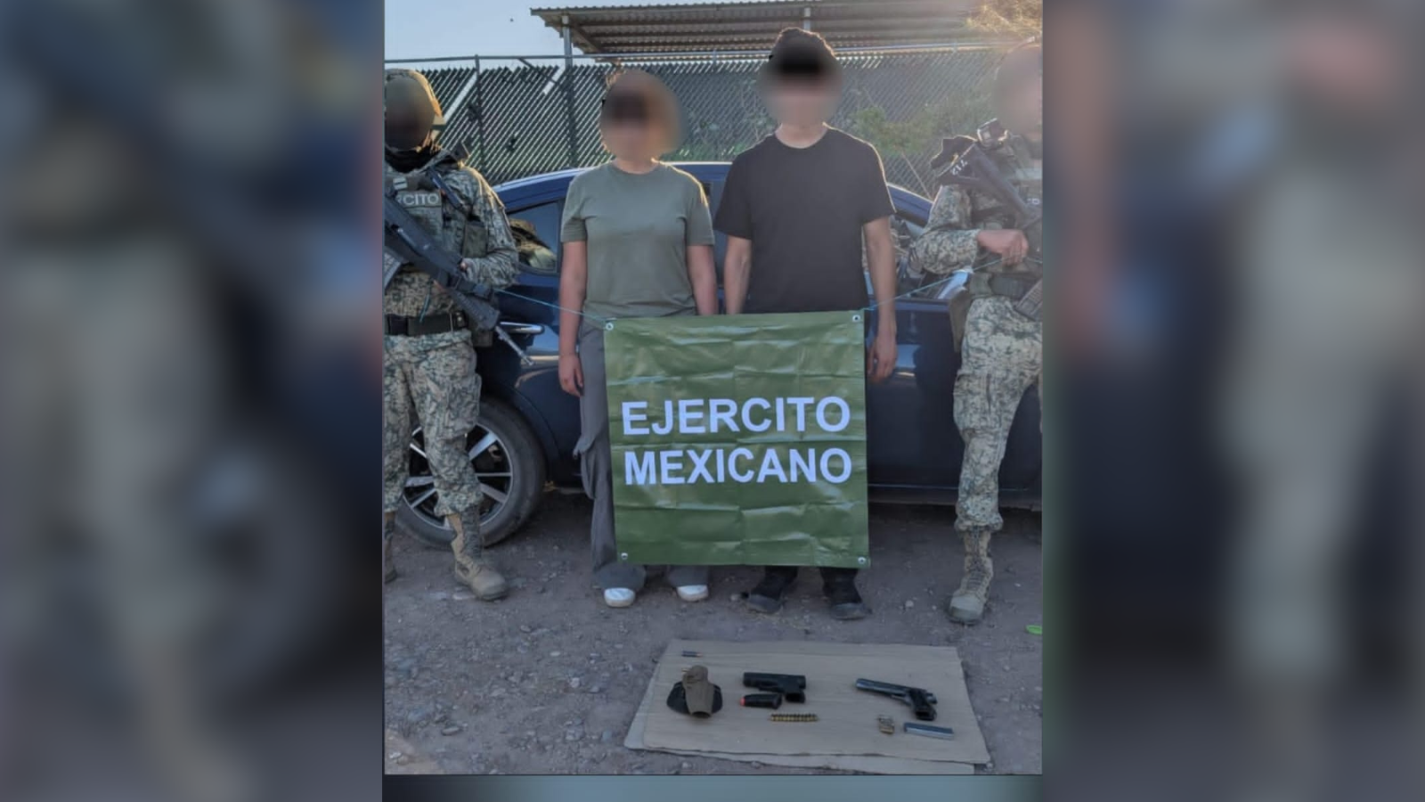 Detienen a pareja con arsenal y vehículos blindados
