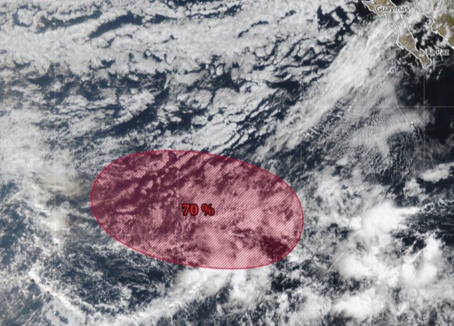 Perturbación tropical con potencial ciclónico en el océano Pacífico.