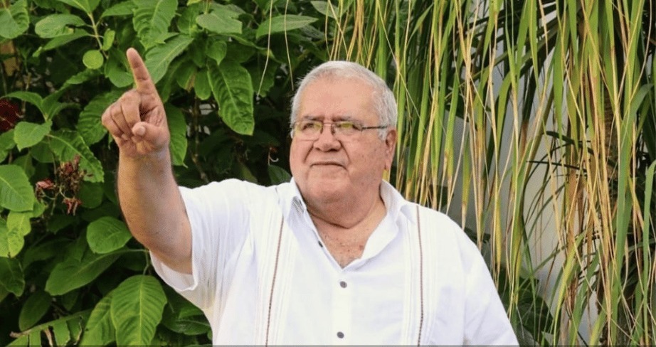 Poly Figueroa, conductor de deportes y narrador de beisbol.