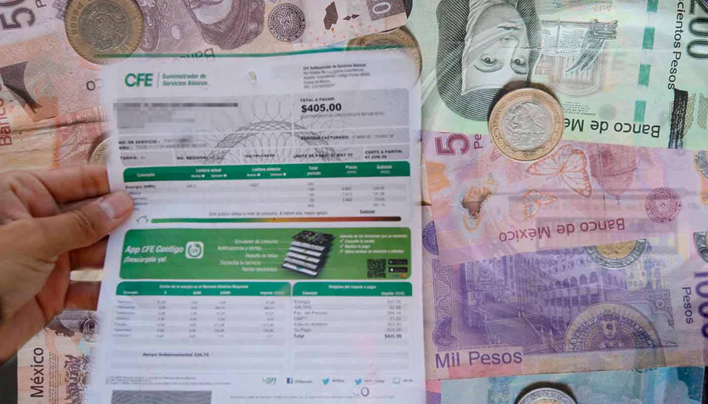 Recibo de CFE y pesos mexicanos